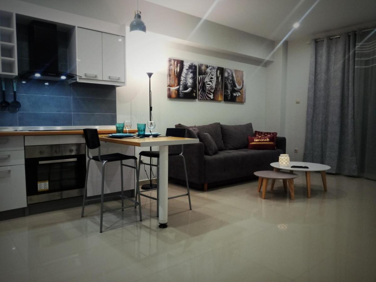 Suite Apartment Athens center, metro Metaxourgeio Buitenkant foto