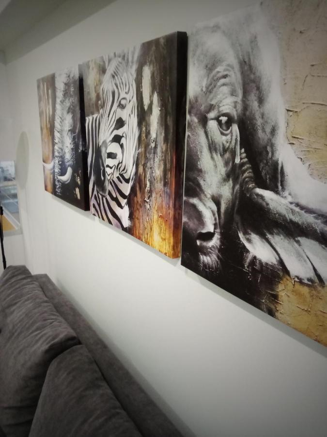 Suite Apartment Athens center, metro Metaxourgeio Buitenkant foto